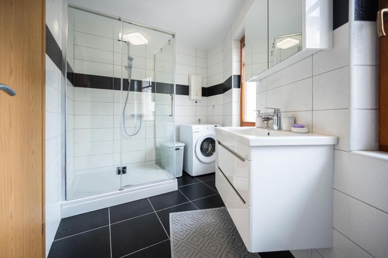 Duplex Apartment For Up To 12 People- Old Town SJJ Exteriör bild